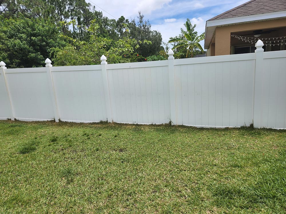 House and Fence Cleaning in Vero Beach, FL