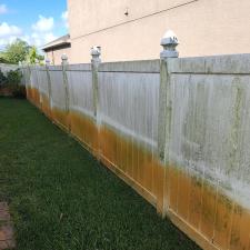 vero-beach-house-fence-cleaning 3